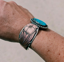 Load image into Gallery viewer, Turquoise Cuff